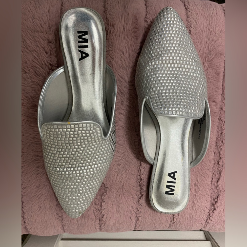 🩶✨MIA • silver mules • 7